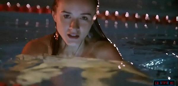  Petite body teen Vi Shy gives swimming pool striptease